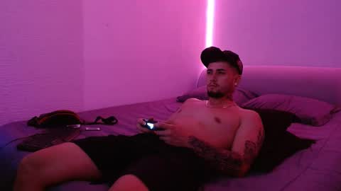 lliamm 2 online show from 02-07-25, 08:53