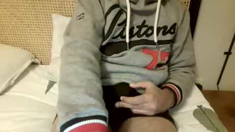 Snapshot of llllking chatting on 04-02-26, 10:07 newdelhi 82 online show from 04-02-26, 10:07