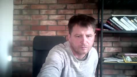 Snapshot of lllukasssxxx chatting on 01-04-25, 12:05 lllukasssxxx online show from 01-04-25, 12:05