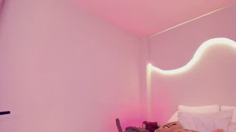 Snapshot of lm_kloeeh chatting on 01-22-25, 11:21 Kloe see you 28-11 to celebrate my birthday online show from 01-22-25, 11:21