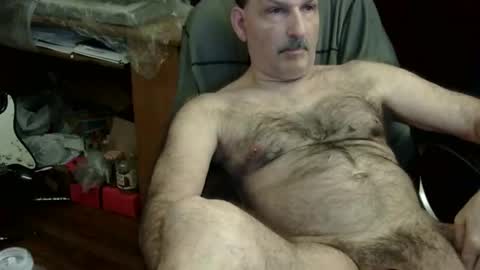 loades182025 online show from 11-19-25, 02:44