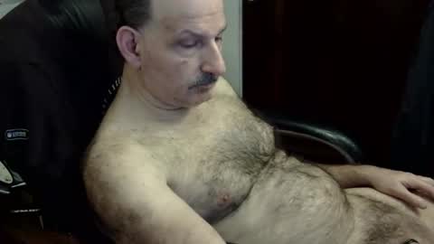 loades182025 online show from 01-15-26, 03:55