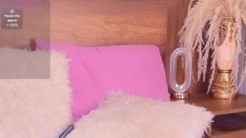  LOANA  online show from 05-06-26, 06:13