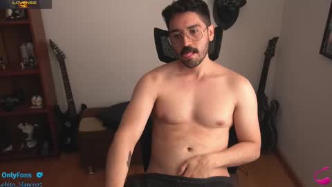 Lobito blanco Thefckingwolf main account online show from 10-03-25, 04:15