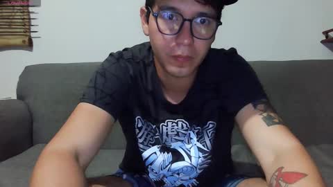 Snapshot of lobomx19 chatting on 11-02-25, 05:32 Lobo online show from 11-02-25, 05:32