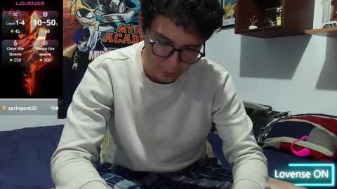 Snapshot of lobomx19 chatting on 11-19-25, 05:29 Lobo online show from 11-19-25, 05:29