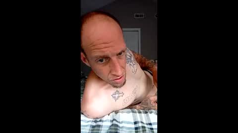 Snapshot of lockej7402 chatting on 06-08-26, 06:52 lockej7402 online show from 06-08-26, 06:52