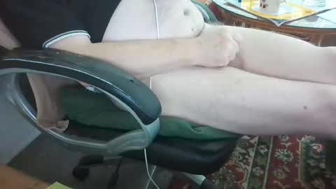 Snapshot of loewe39238 chatting on 10-15-25, 07:41 loewe39238 online show from 10-15-25, 07:41