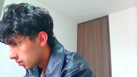 logaan_grey online show from 01-04-25, 04:22