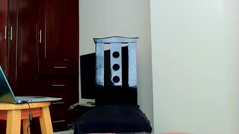 logaan_grey online show from 10-28-25, 06:54