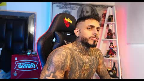 logan_hugh8 online show from 02-20-25, 12:15