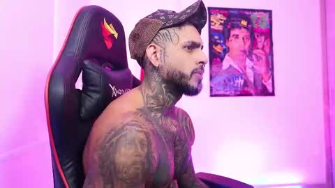 logan_hugh8 online show from 10-16-25, 06:53