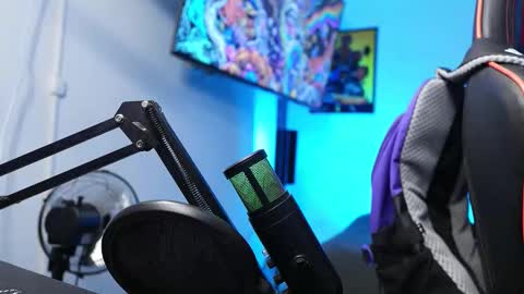 logan_hugh8 online show from 02-13-26, 02:51