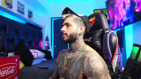 logan_hugh8 online show from 03-02-26, 05:08