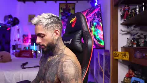 logan_hugh8 online show from 03-09-26, 04:55