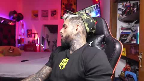 logan_hugh8 online show from 03-19-26, 04:38