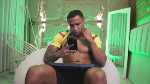 logan_varela online show from 06-17-26, 11:56
