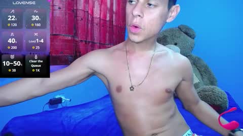 Snapshot of loganevans8 chatting on 10-25-25, 07:52 Logan online show from 10-25-25, 07:52