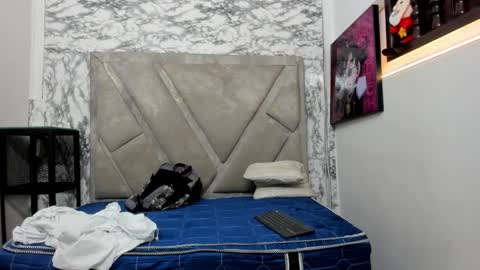 loganjhonson online show from 09-23-25, 02:25