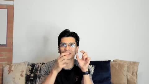 Snapshot of logannick chatting on 02-11-26, 08:19 Logan online show from 02-11-26, 08:19