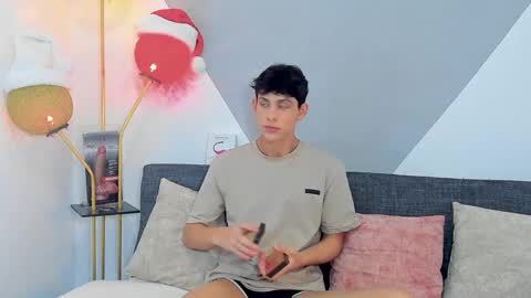Snapshot of loganoficialx chatting on 12-19-24, 08:23 loganoficialx online show from 12-19-24, 08:23