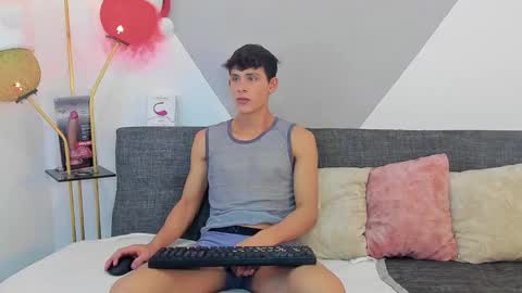 Snapshot of loganoficialx chatting on 12-21-24, 07:56 loganoficialx online show from 12-21-24, 07:56