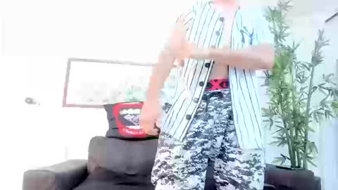 logansmithh01 online show from 09-20-25, 01:45