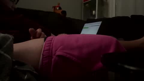 Snapshot of loganthomas21 chatting on 10-19-25, 05:08 loganthomas21 online show from 10-19-25, 05:08