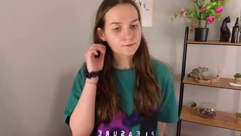 Sofia online show from 09-17-25, 08:05