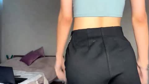 Snapshot of loisepadovano chatting on 11-07-25, 12:10 Amelia online show from 11-07-25, 12:10