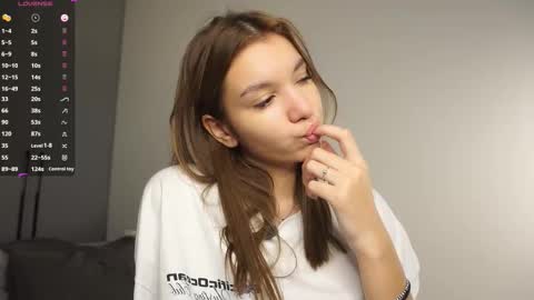 Elza online show from 11-29-25, 07:39