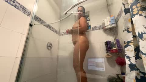 Lola online show from 10-12-25, 06:12