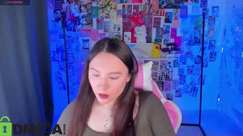 Lola online show from 02-06-26, 11:02