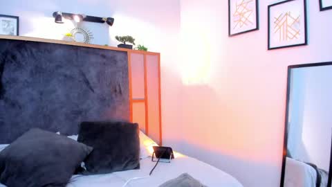 Lola online show from 05-04-26, 02:13