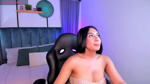 Lola online show from 05-07-26, 02:55