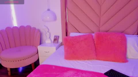 Snapshot of lola__26 chatting on 06-10-26, 03:07 Lola online show from 06-10-26, 03:07