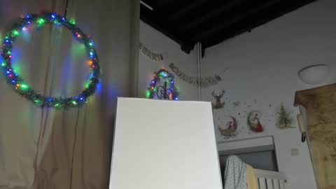 lola_belgium online show from 01-13-25, 08:04