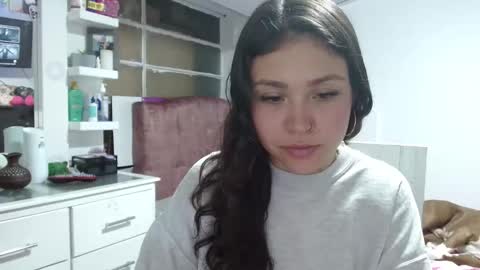 Snapshot of lola_cook chatting on 10-26-25, 03:12 Lola online show from 10-26-25, 03:12