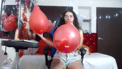 lola_fiery online show from 12-08-24, 01:24