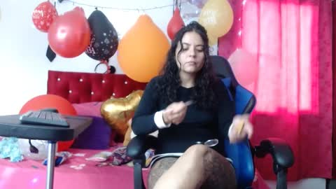 lola_fiery online show from 12-28-24, 01:38