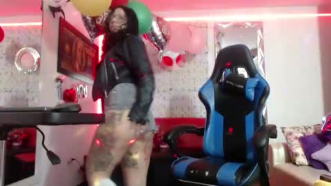 lola_fiery online show from 02-24-25, 12:48