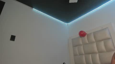 lola_js online show from 07-14-26, 12:11