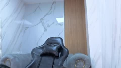 Lola online show from 05-16-26, 07:45