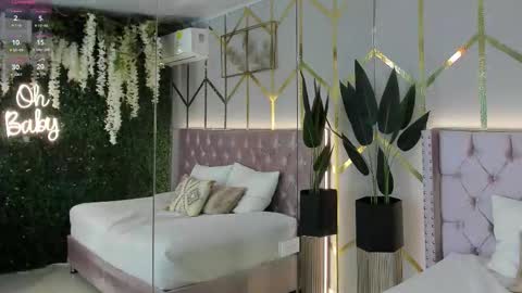 Snapshot of lola_saenz__ chatting on 02-27-26, 11:32 lola_saenz__ online show from 02-27-26, 11:32