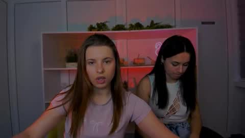 Lola online show from 10-11-25, 07:01