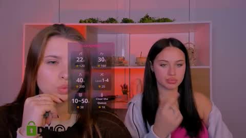 Lola online show from 10-15-25, 07:14