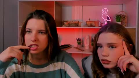 Lola online show from 10-20-25, 07:03