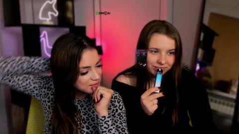 Lola online show from 10-21-25, 07:14