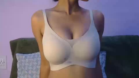 lolaa online show from 03-11-26, 07:58