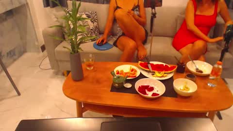 Lola online show from 01-18-26, 01:37